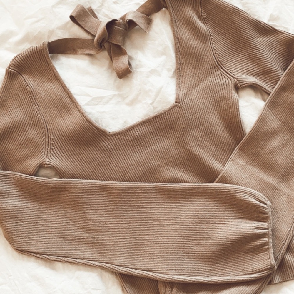 Ribbed Balloon Sleeve Sweater Top